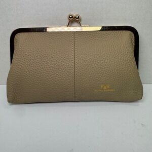 Royal Bagger Tan Pebbled Leather Clutch Wallet Tan Gold Kiss Lock Coin Purse EUC